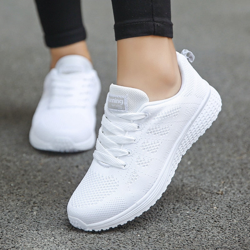 Women Casual Shoes Fashion Breathable Walking Mesh Flat Shoes Sneakers Women 2020 Gym Vulcanized Shoes White Female Footwear